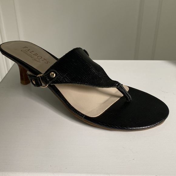 Talbots leather thong sandals - Picture 2 of 10
